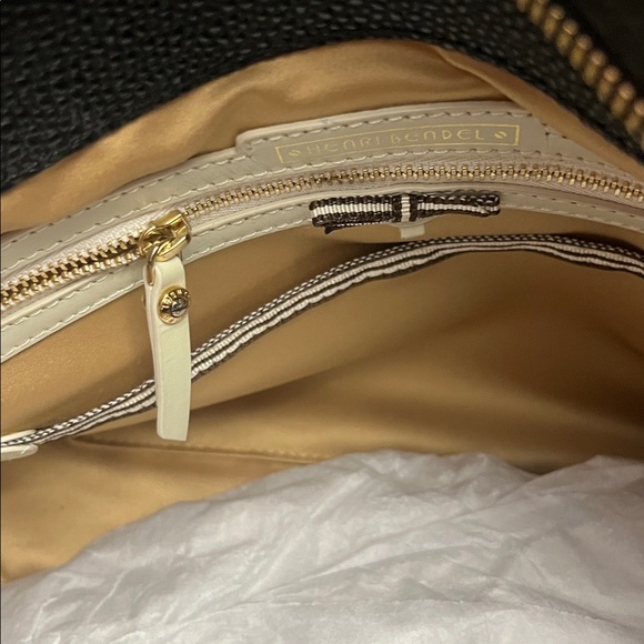 Beautiful, leopard print tote/satchel bag. In excellent condition barely worn - Picture 6 of 7